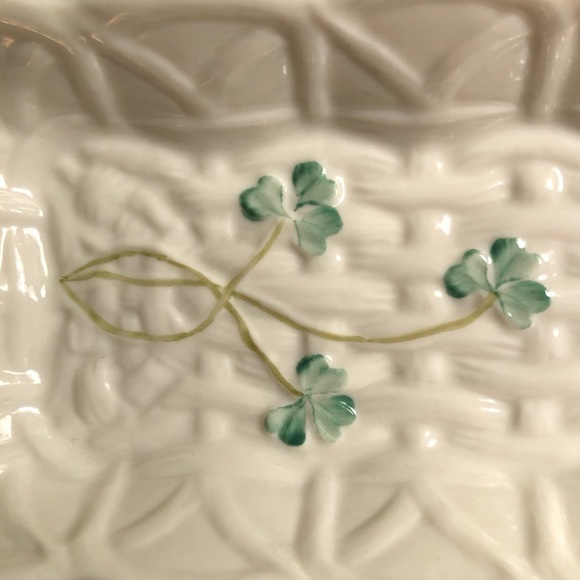 Belleek Shamrock Mint Tray - Picture 2 of 3